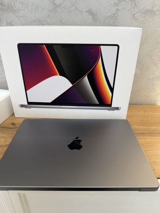 Срочно продам MacBook 14 pro 512