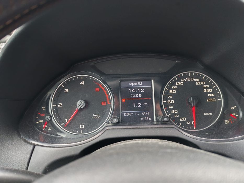 Vand Audi Q5 2010