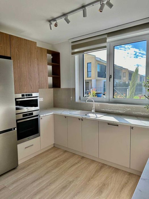 Casa de vanzare - cartier RIVIERA