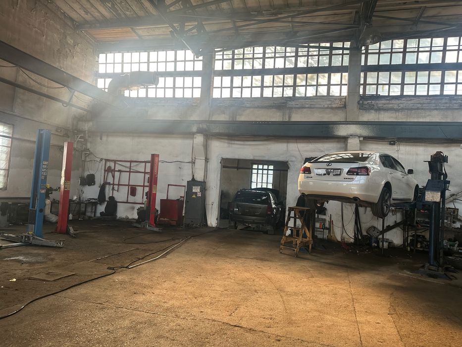 Продается коммерческая недвижимость,автосервис, склады. Земля 50 соток