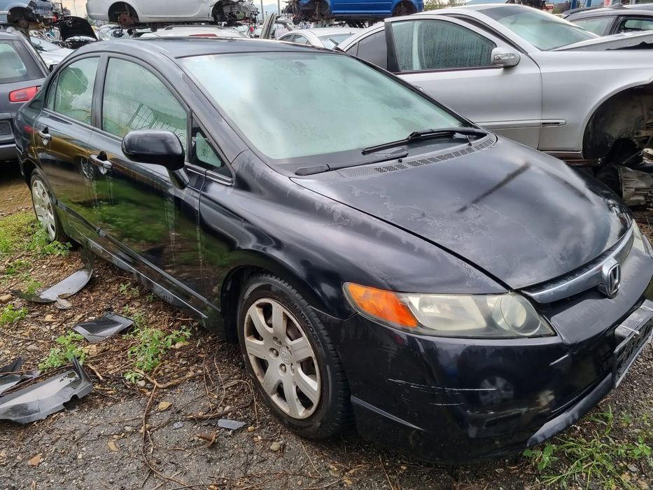 Dezmembram Honda Civic Sedane, an 2006, 2.0 benzina