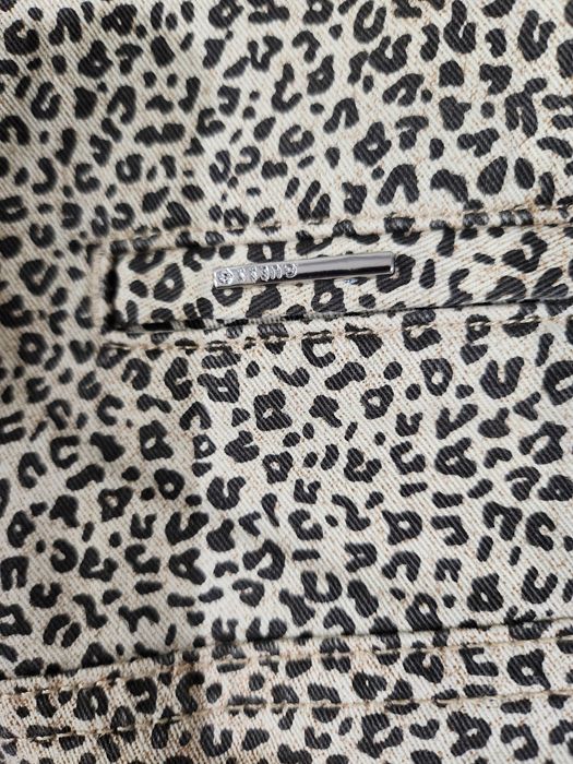 Нов оригинален панталон Guess