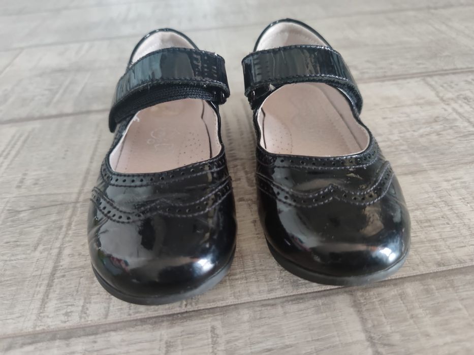 Pantofi elegant pentru fete, marimea 28, piele laciuta