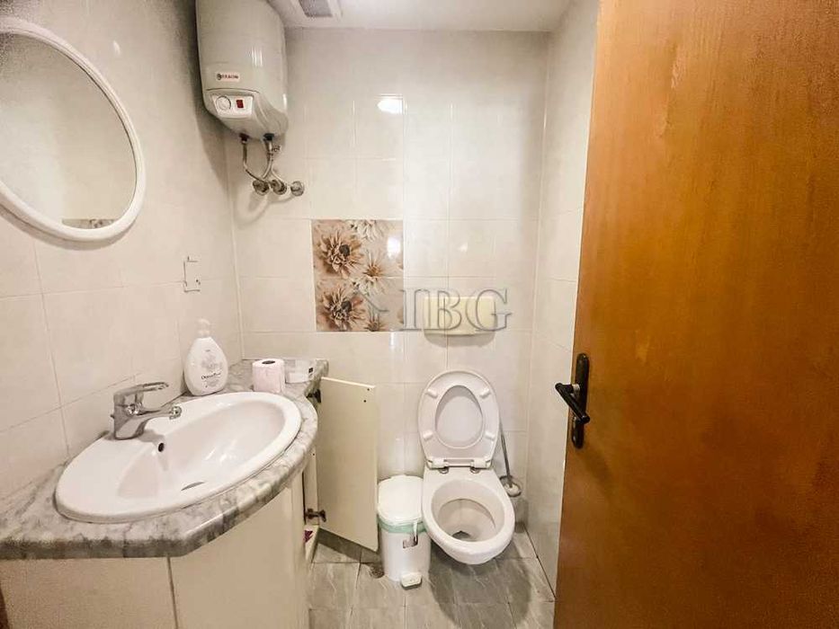 Дава се под наем Офис в Русе, Център - 220 кв.м за 850 € - Снимка #6