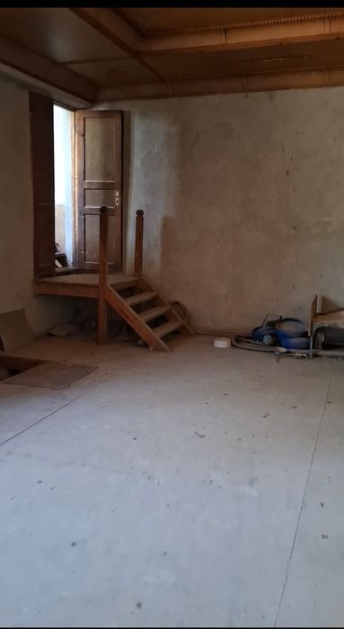 Кибрай,Гэскадрияда 20 соток ( 16 соток) ер сотувда.яшаш,дачабоп жой