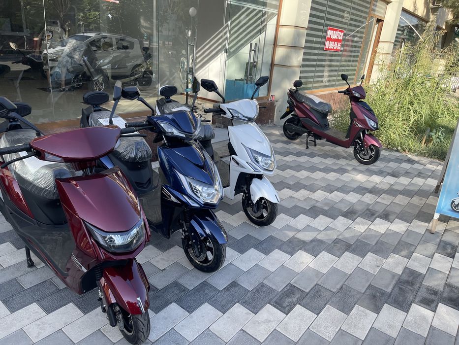 модель 2025 г. Аккум 32 Ач. Проход 100- км.