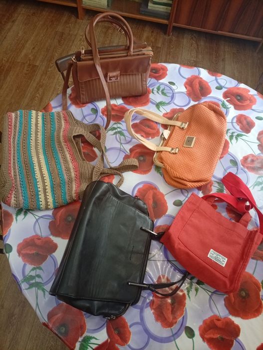 Продаю женские сумки новые и бу.