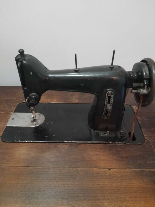 Masina de cusut veche