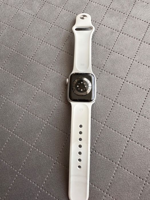 Apple Watch Series 8 41mm – отлично състояние