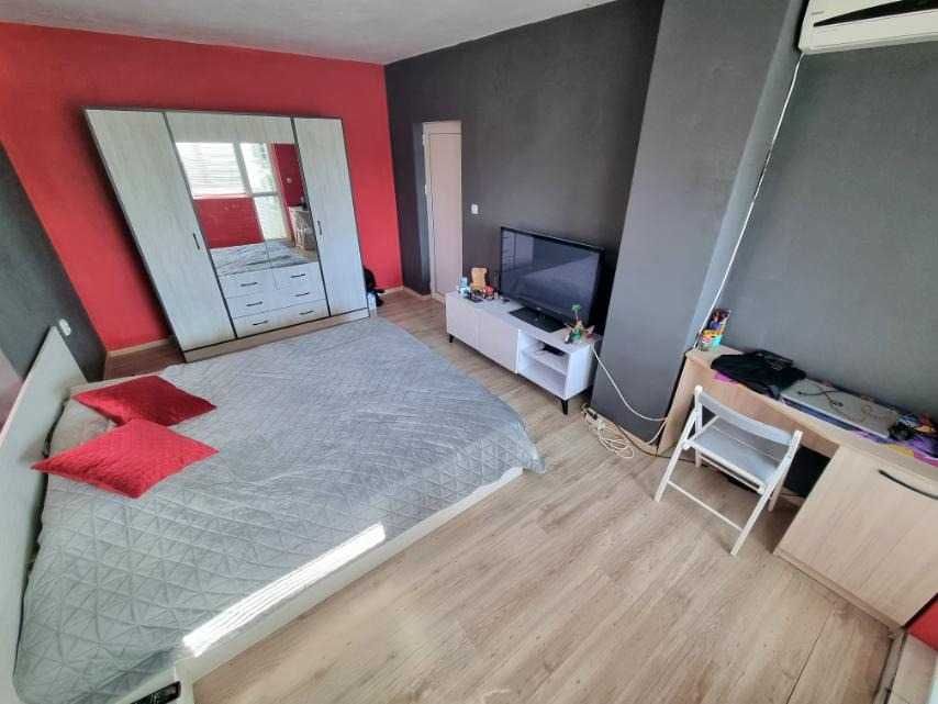 Тристаен апартамент за продажба кв. Дружба 3