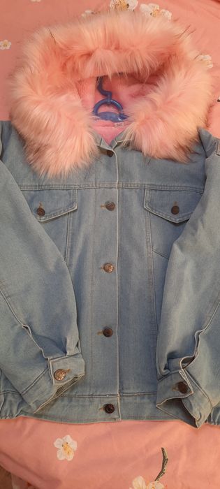 Зимняя джинсовая куртка.