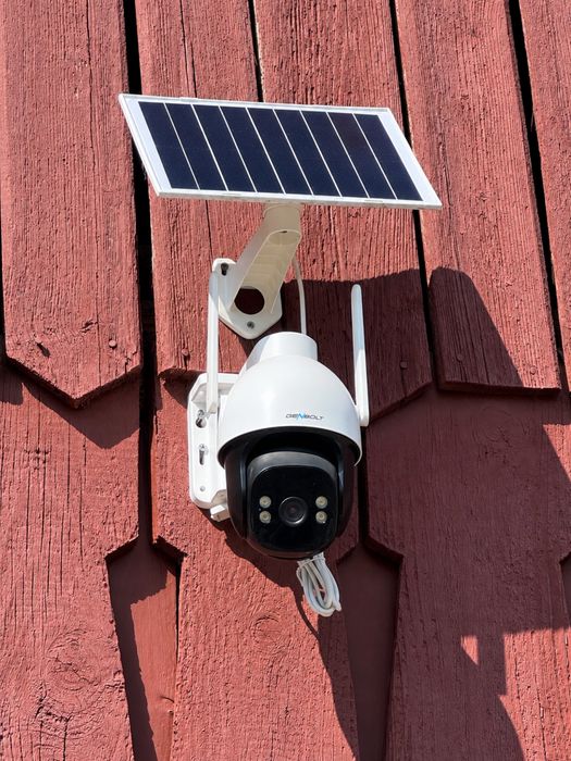 Camera de supraveghere cu cartela SIM 4G si panou solar