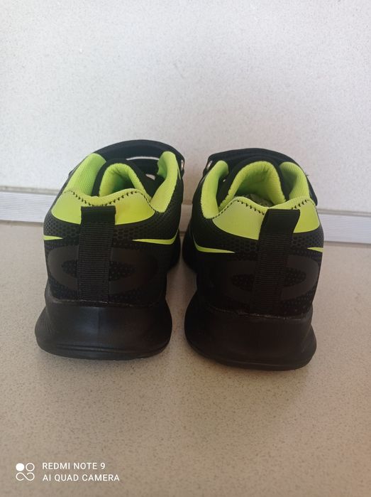 Чисто нови маратонки!