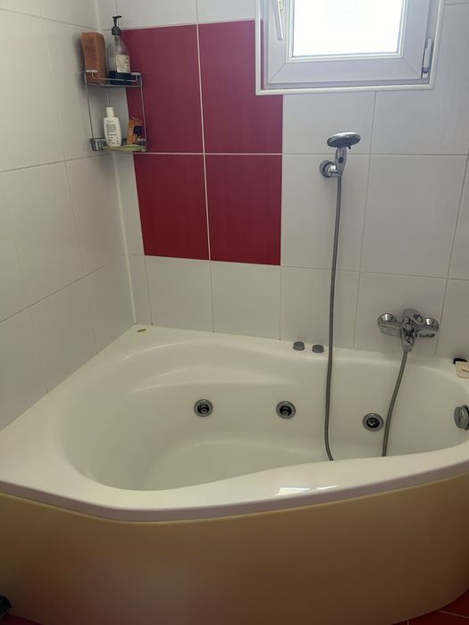 Inchiriez apartament 3 camere Fizicienilor - Sect 3