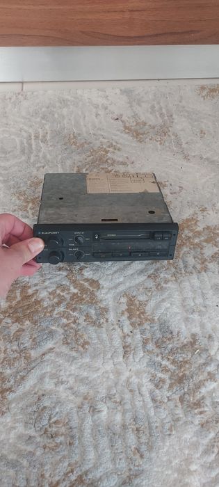 Blaupunkt Mainz 26 este un radio auto clasic (vintage) cu casetofon