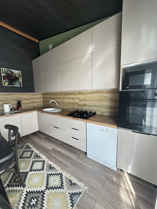 Продам огромный дом