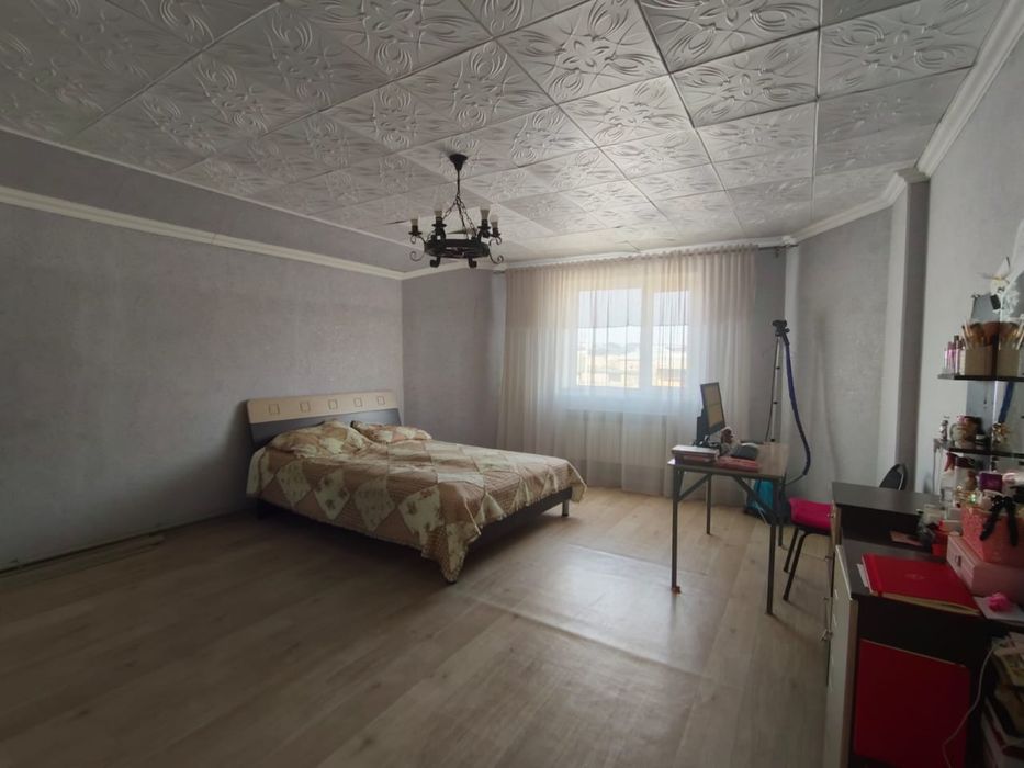 Продается недостроенный трехуровневый дом