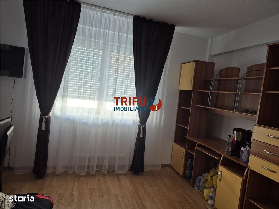 Apartament 3 camere de inchiriat zona Centru