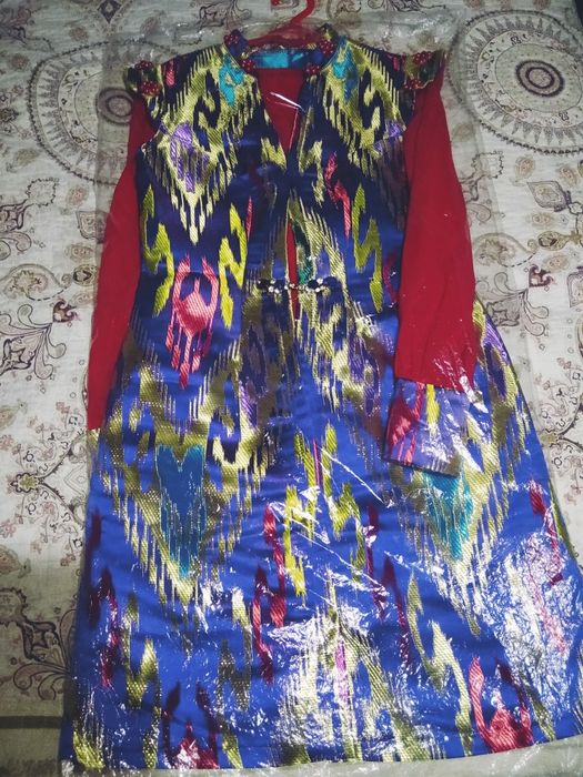 Koylaklar sotiladi 48-50 razmer yengide 1_2 marta kiyilgan