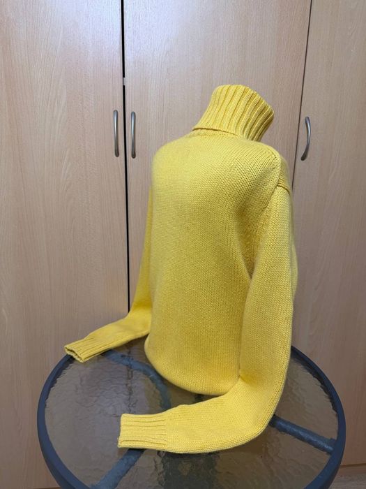 Пуловер поло RALPH LAUREN.  Размер М/S. 100% вълна.
RALPH LAUREN.