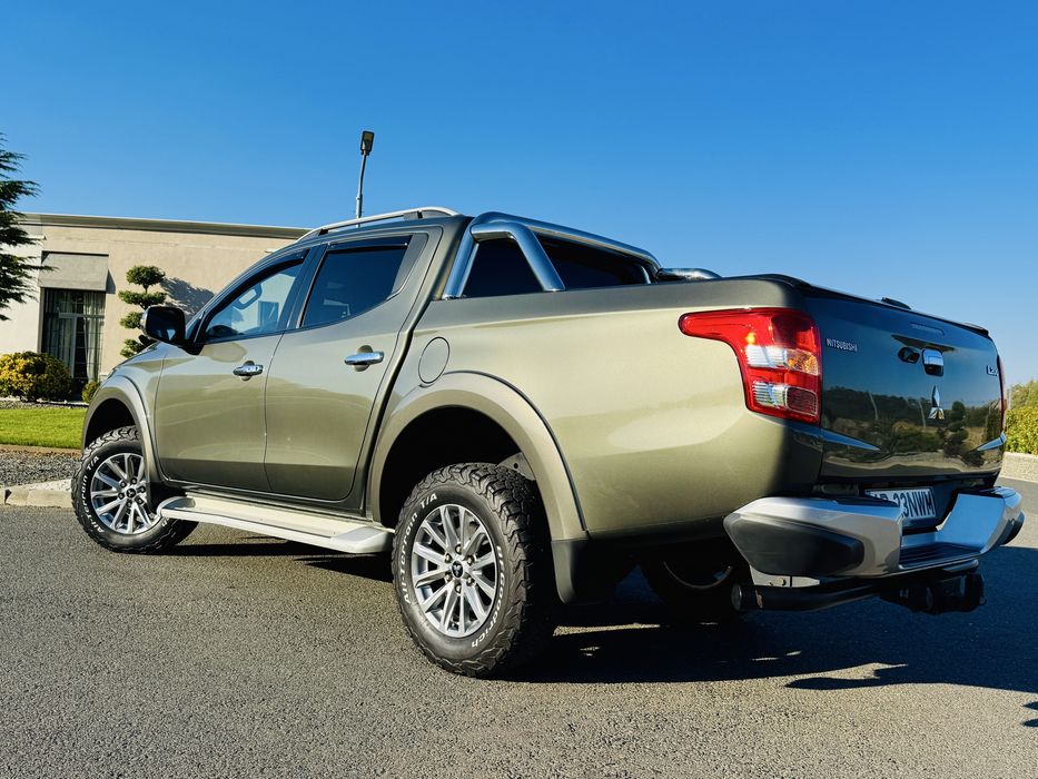 Mitsubishi L200 2018 2.4 DI-D 181CP Automatic | INSTYLE (Top) | 160.000 km | Revizii la zi