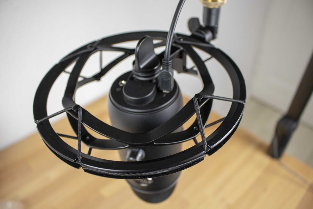 Logitech Blue Yeti Комплект 3в1 Yeticaster Микрофон Шокмаунт Штанга