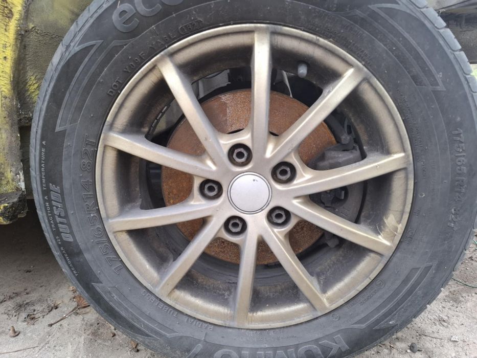 Джанти с гуми 14 за VW.