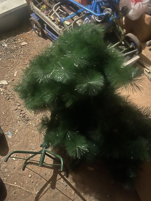 Продам искусственную ёлку