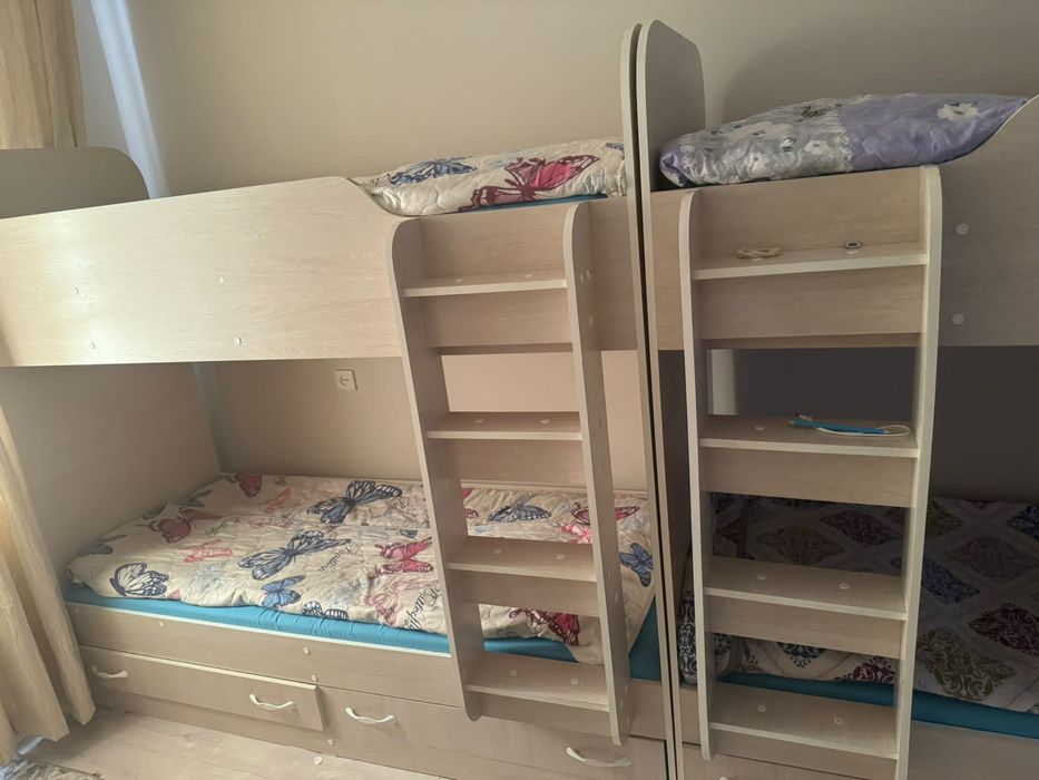 Детский кровать кілемімен