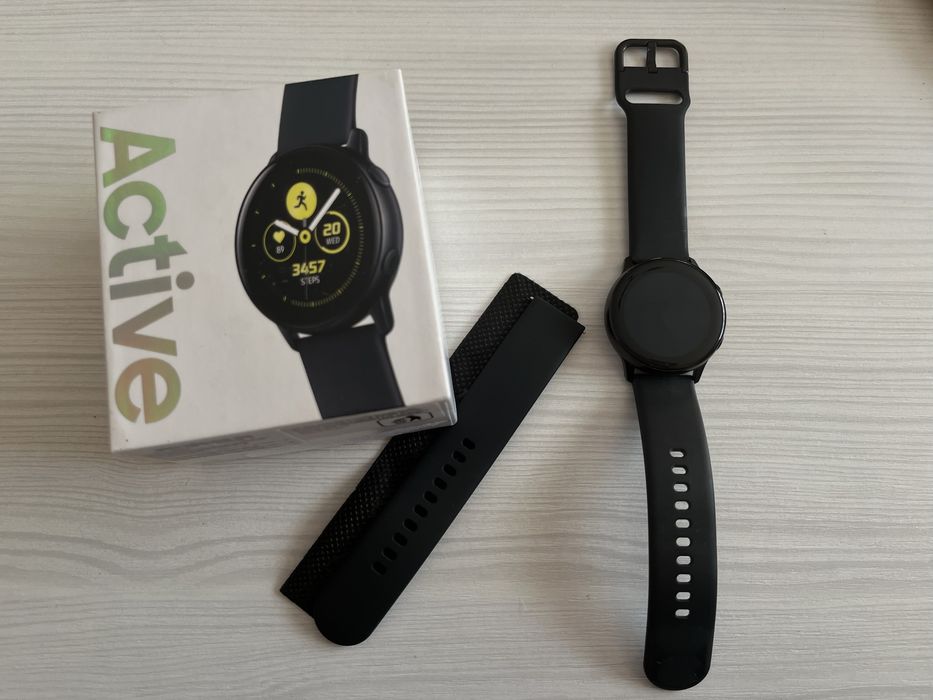 Часовник Smartwatch Samsung Galaxy Watch Active, Black