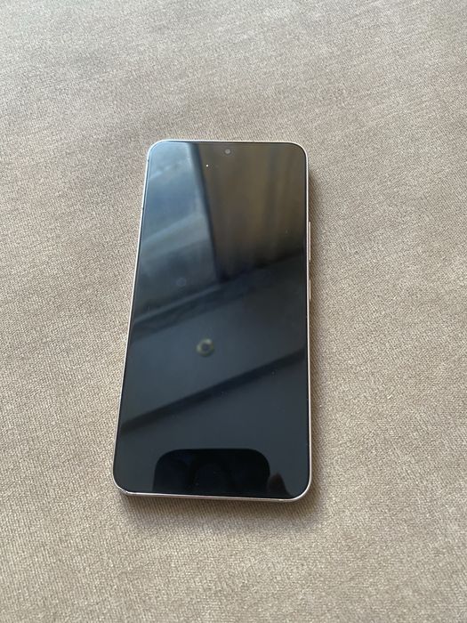 Продам Samsung Galaxy S22 8Гб/128Гб