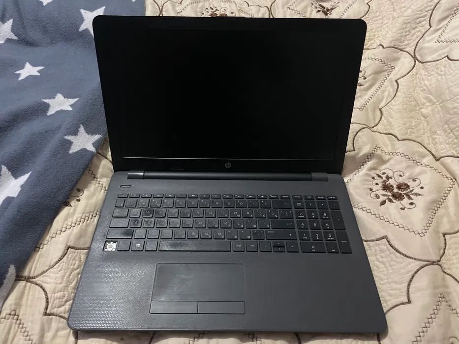 Продам ноутбук HP 250 G6 (i3)