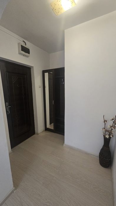 Inchiriez apartament 3 camere zona TBC