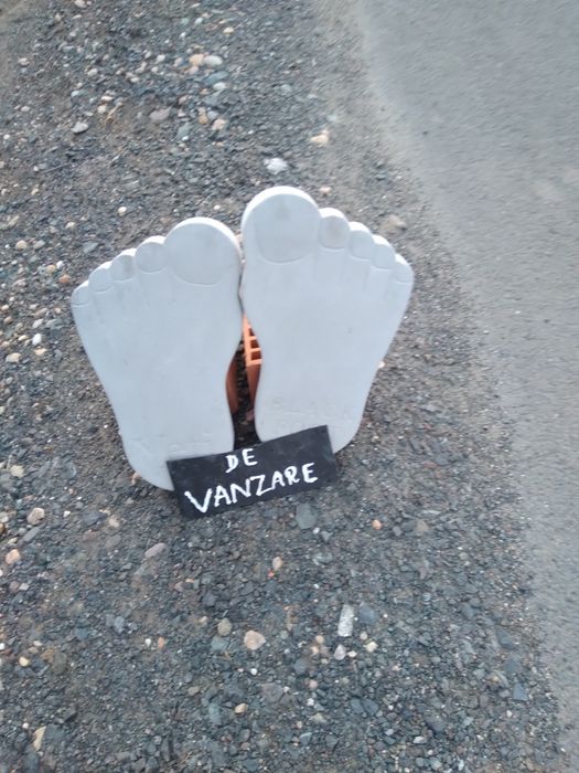 Vând tălpi uriaș cu fier