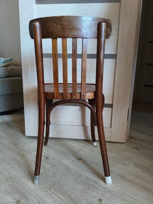 Продам стулья 6 штук