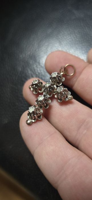 Cruce veche aur si diamante
