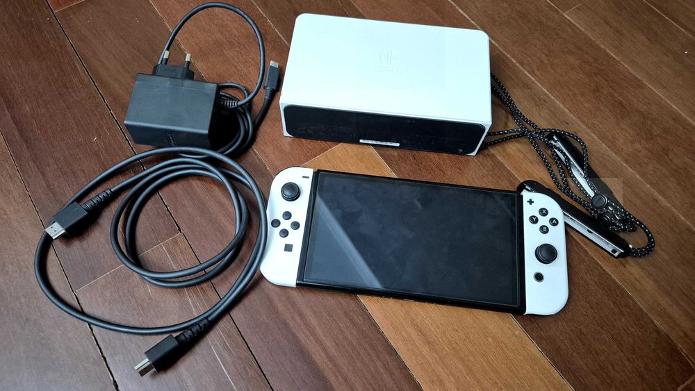 Nintendo Switch OLED White Белый