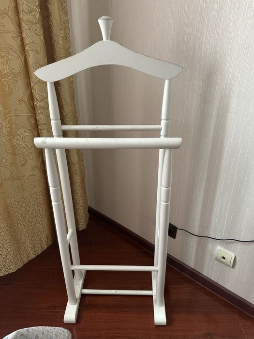 Продам вешалка слуга для вещей