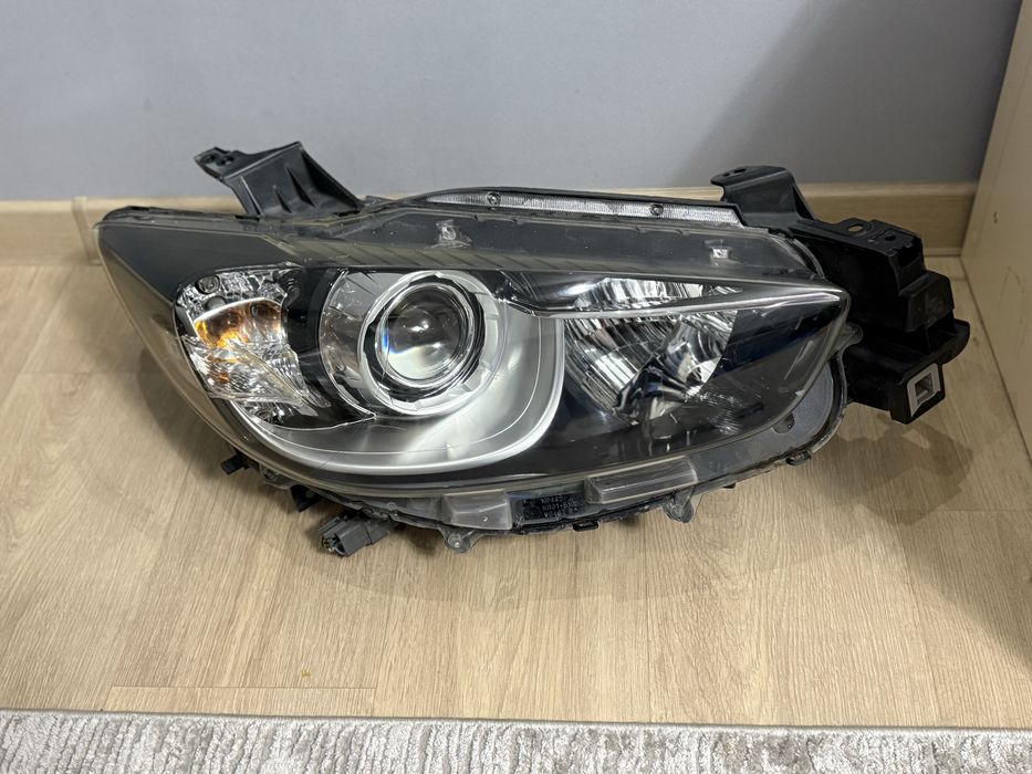 Фара на Mazda CX-5