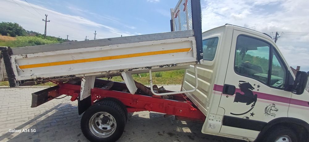 Vand iveco daily anul 2001 motor 2.8 130cai