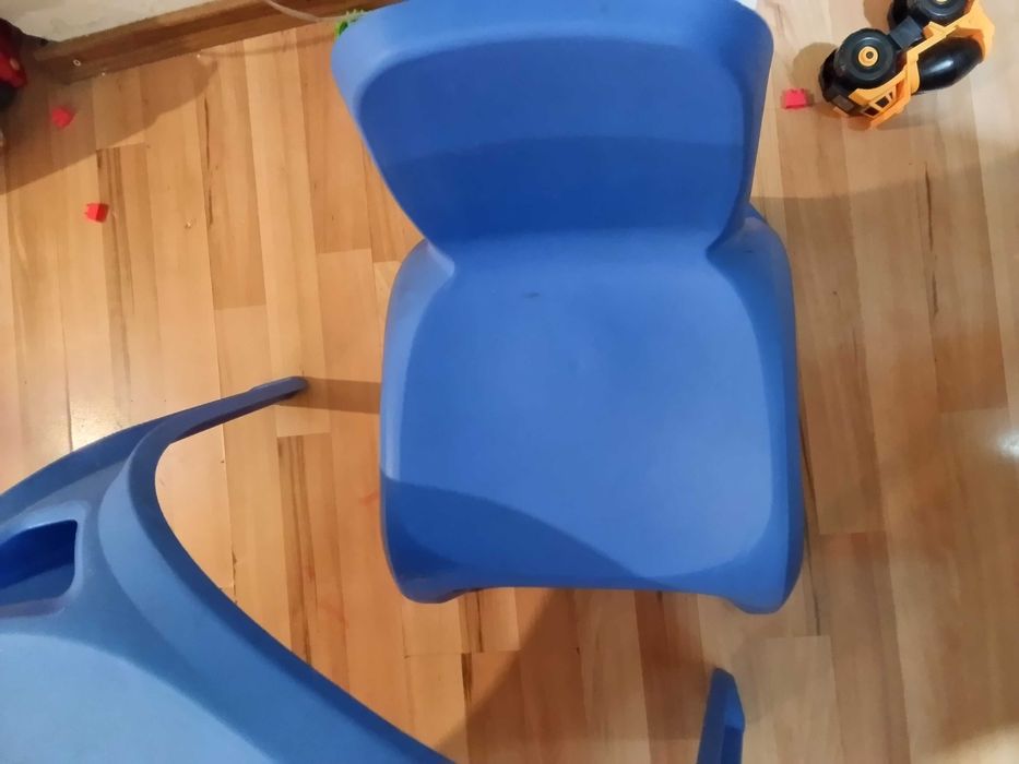 Детска маса и стол