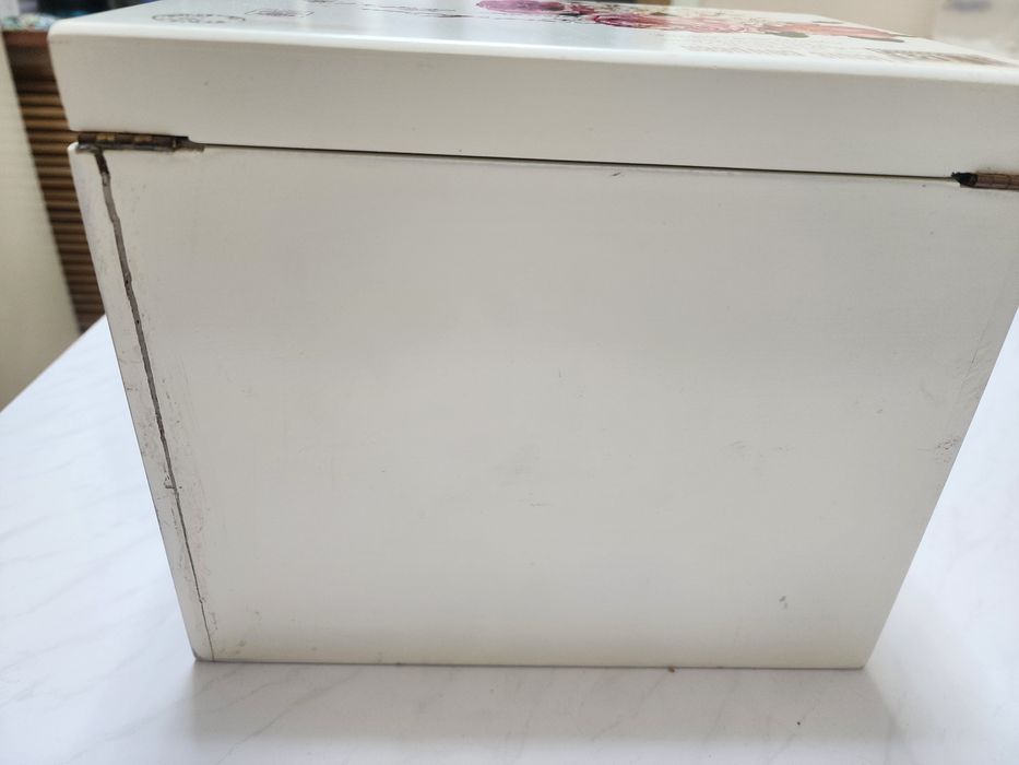 Шкатулка в хорошем состоянии