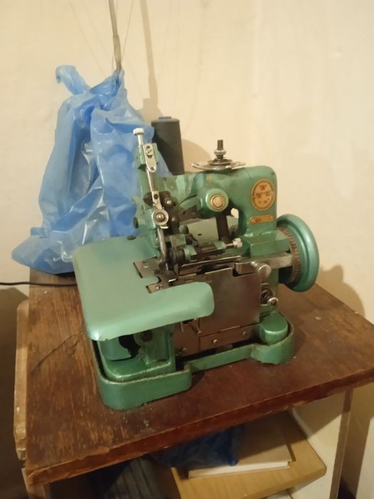 Швейная машинка, оверлоки