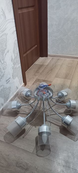 люстра 8 рожковая