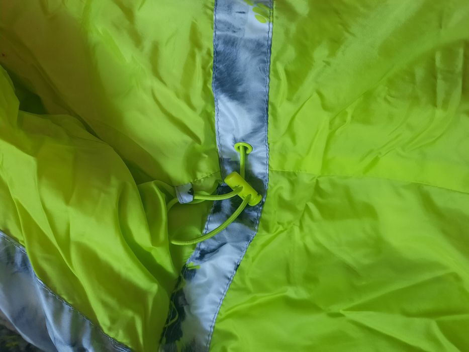 Удлинённая курточка для девочки