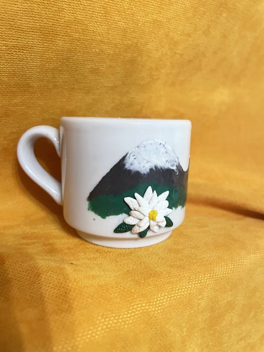 Чаша керамична с декорация от полимерна глина