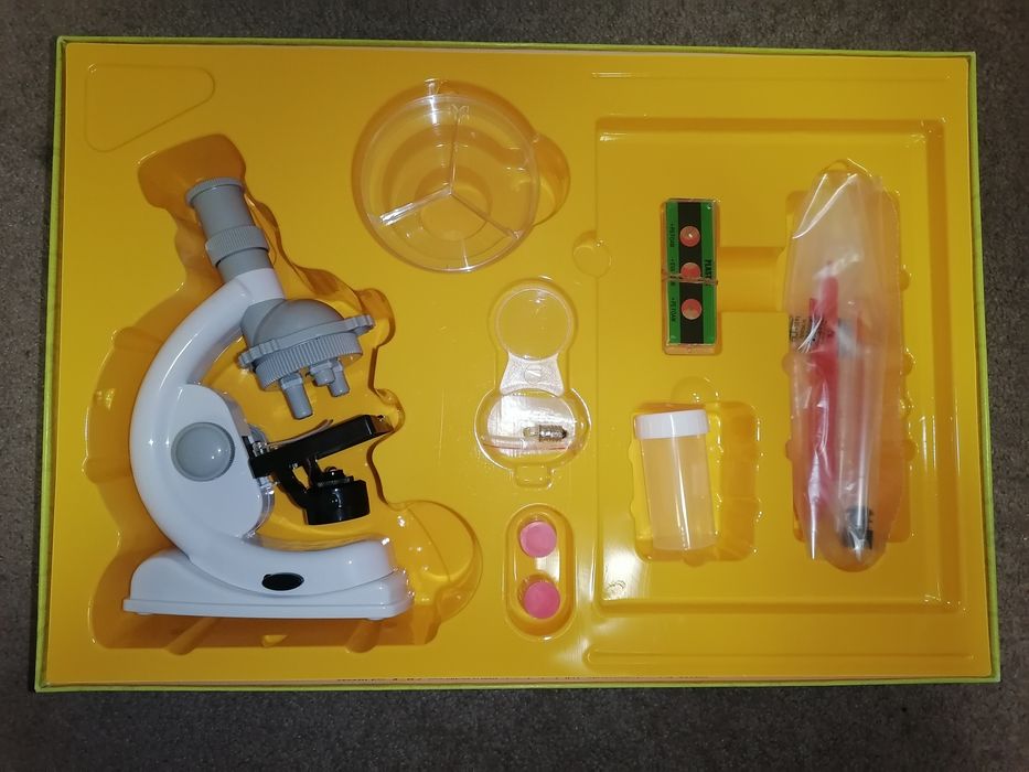 Детски микроскоп
