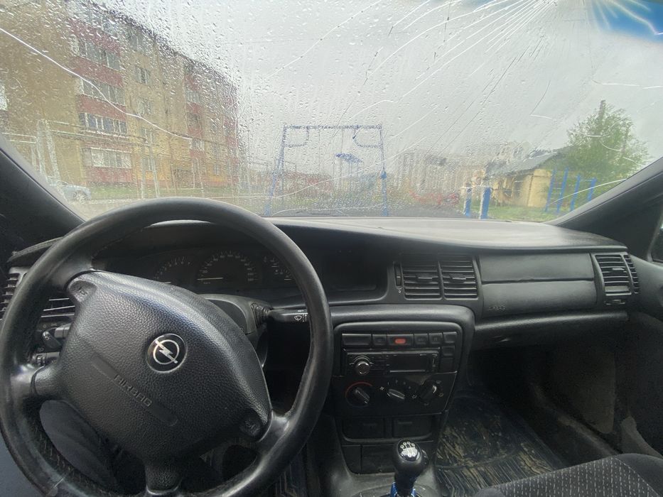 Продаю Опель вектра б