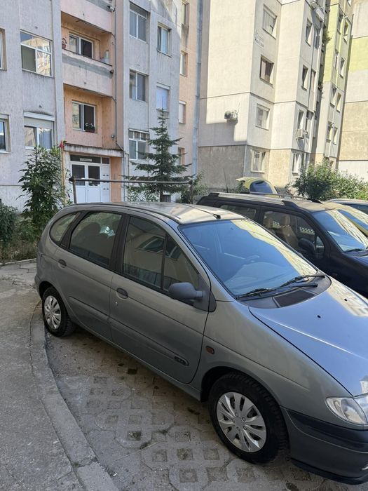 Рено Меган Сценик