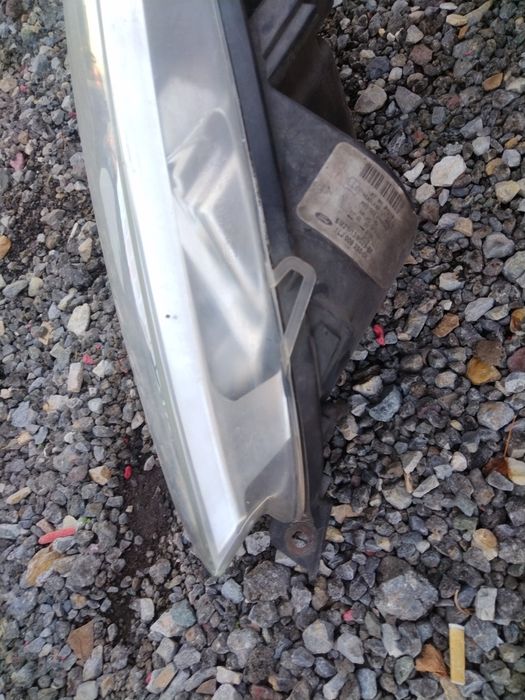 Десен фар за Форд Галакси / Ford Galaxy